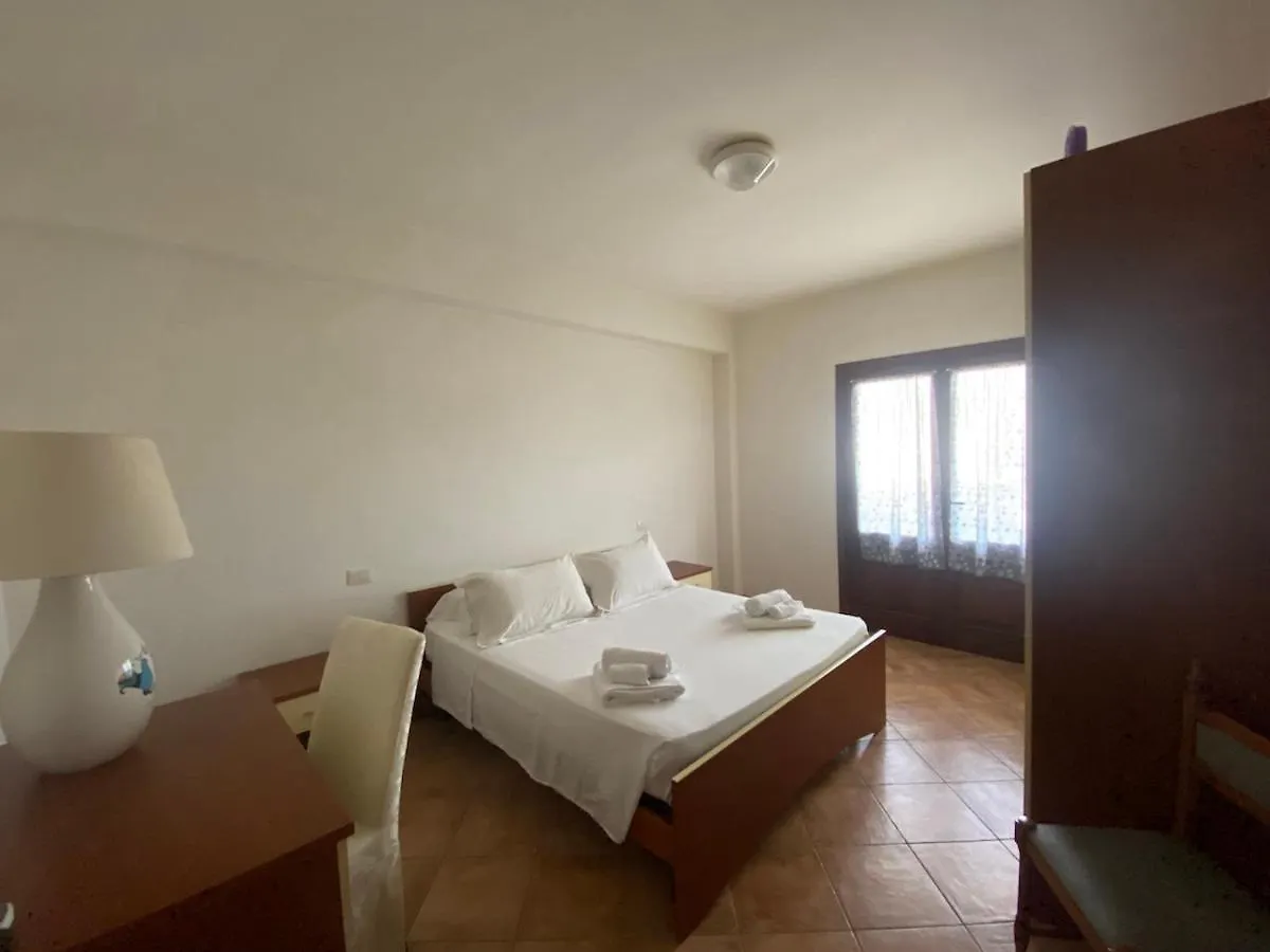 Cancelletto # Bed and Breakfast Assemini Italia