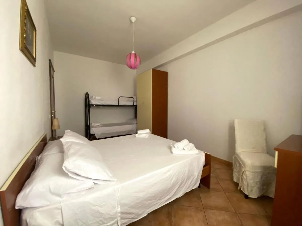 Bed & Breakfast Cancelletto # Bed and Breakfast Assemini