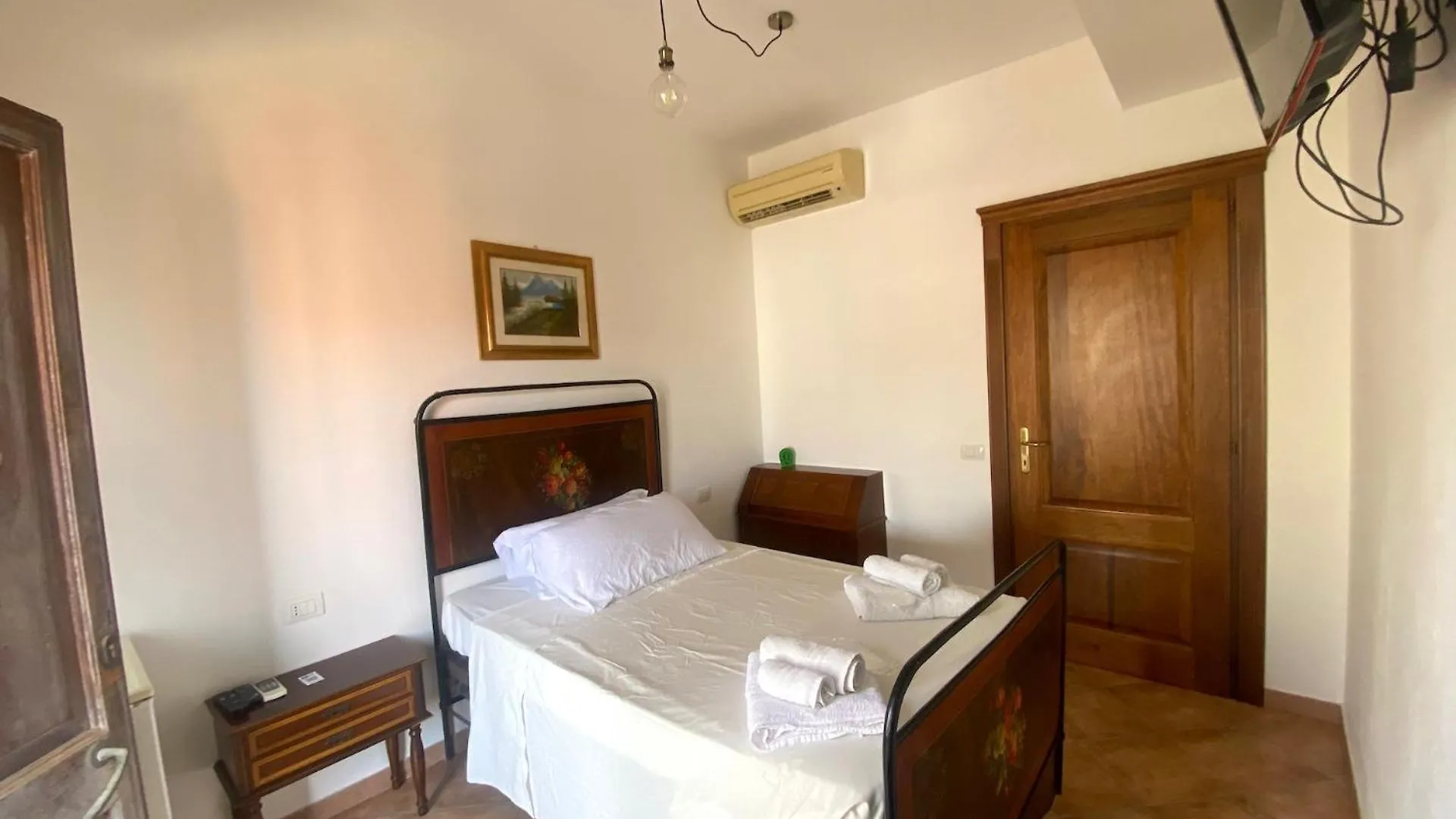 Cancelletto # Bed and Breakfast Assemini Italia
